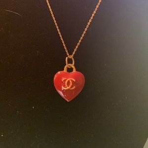 NWOT 💯% Authentic Chanel Necklace
